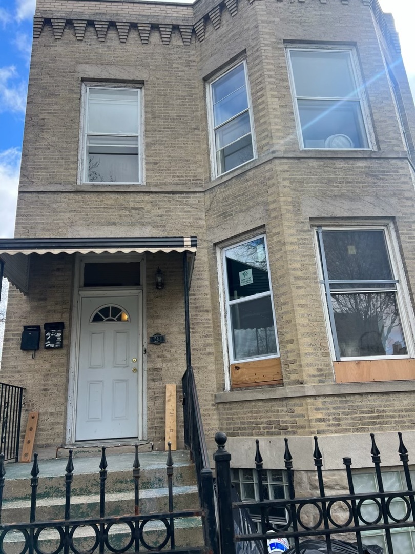 7431 South Saint Lawrence Avenue Chicago IL 60619