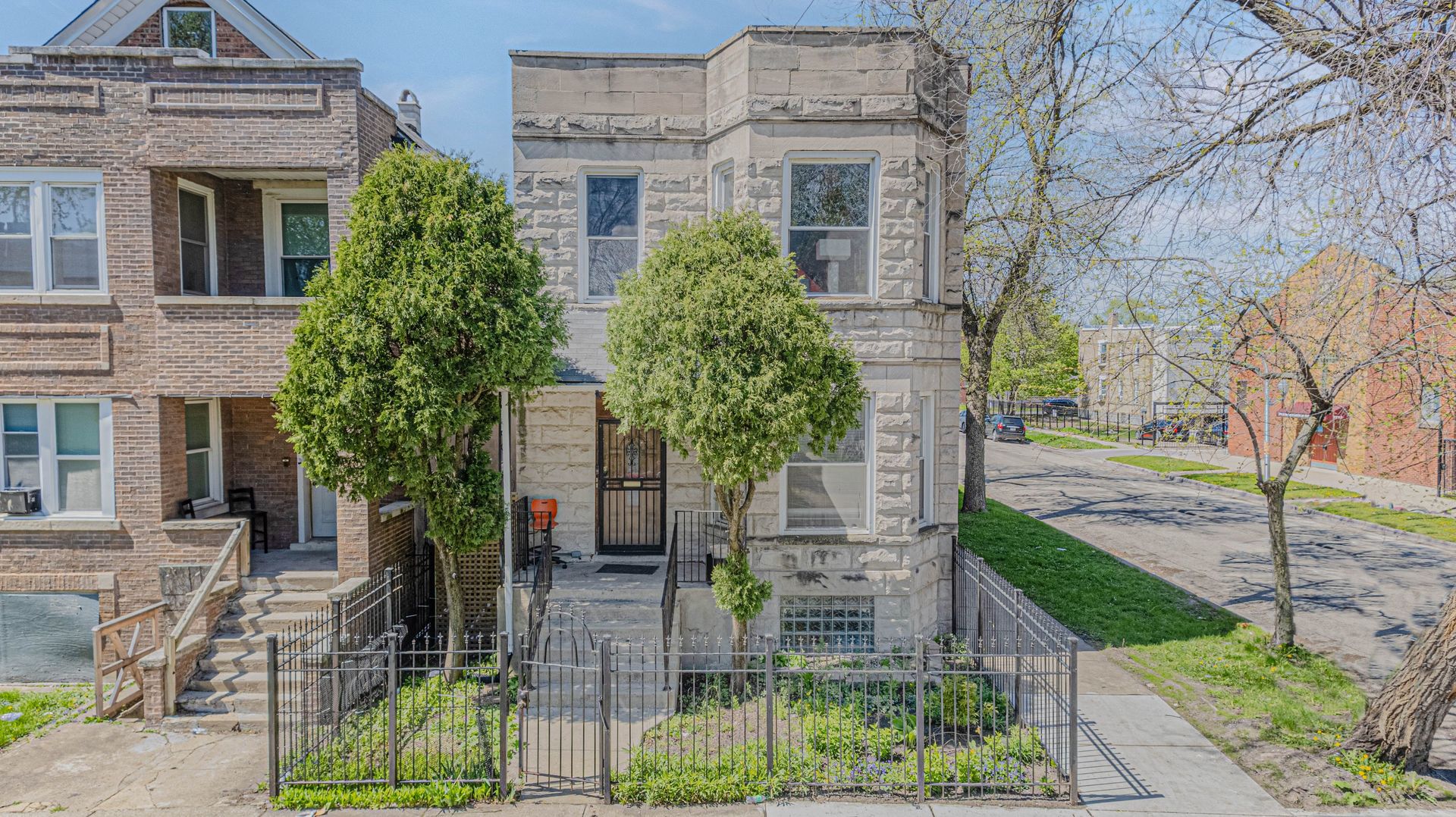 856 North Lawndale Avenue Chicago IL 60651