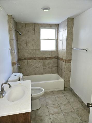 8542 South Lowe Avenue Chicago IL 60620