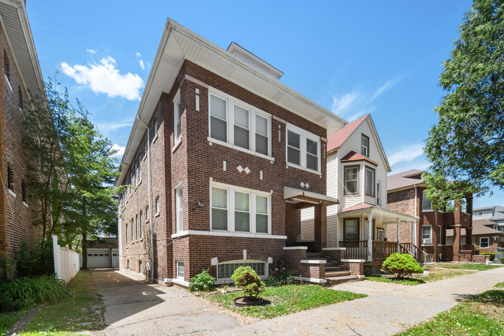 8548 South Exchange Avenue Chicago IL 60617