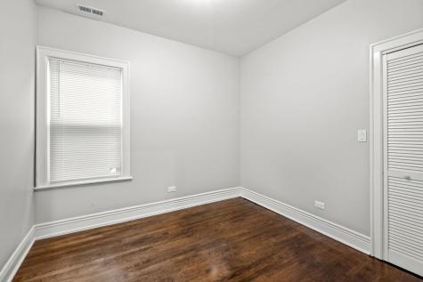 8548 South Exchange Avenue Chicago IL 60617