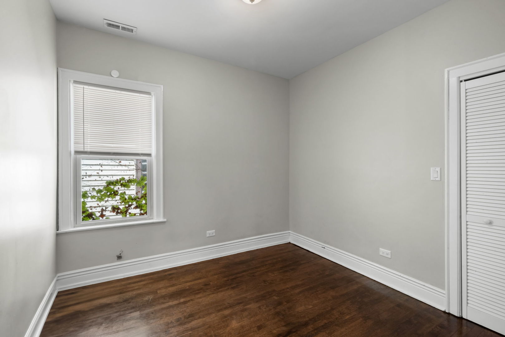 8548 South Exchange Avenue Chicago IL 60617