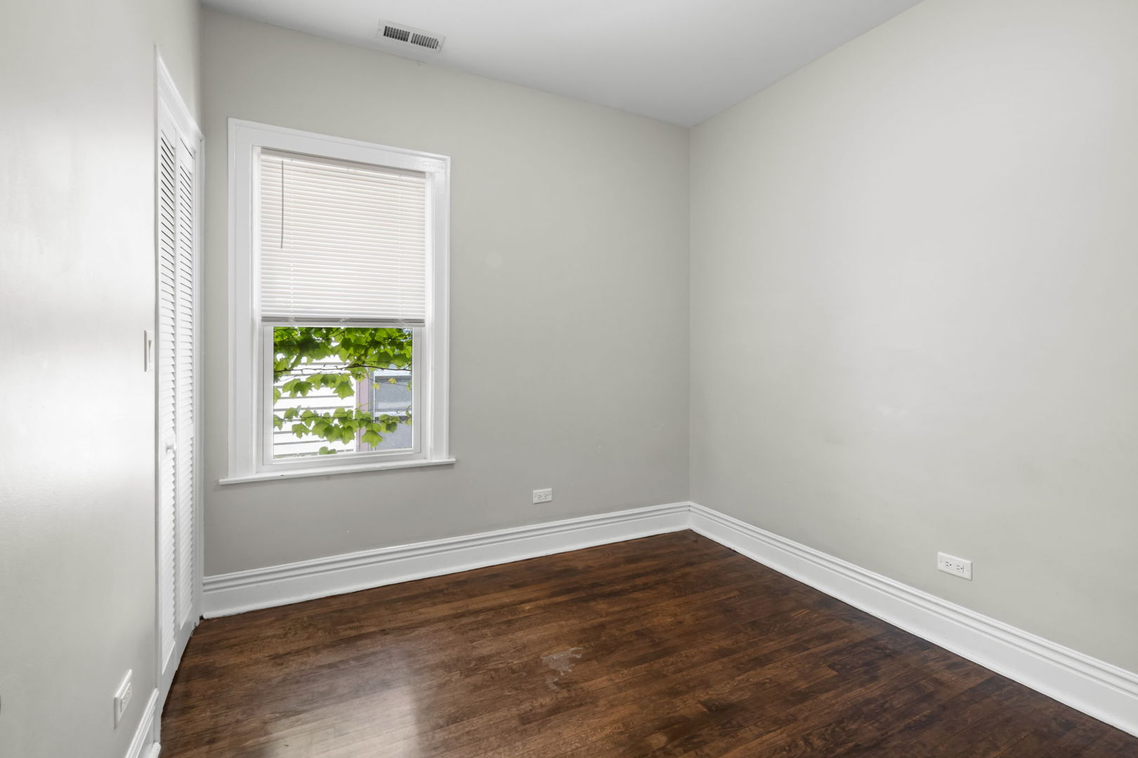 8548 South Exchange Avenue Chicago IL 60617