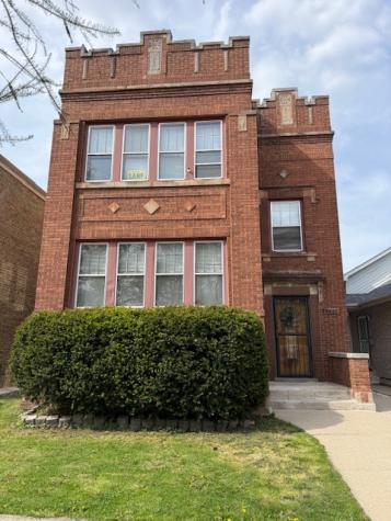 5428 West Cornelia Avenue Chicago IL 60641
