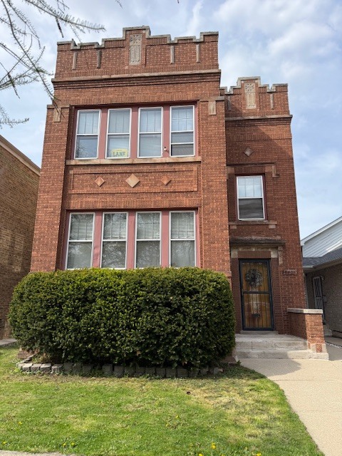 5428 West Cornelia Avenue Chicago IL 60641