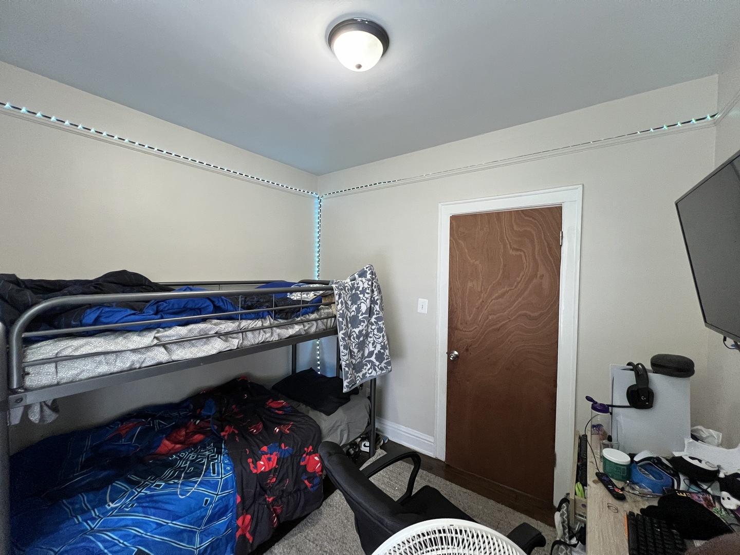 8242 South Houston Avenue Chicago IL 60617
