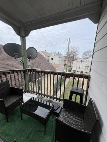 8242 South Houston Avenue Chicago IL 60617