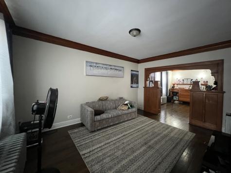 8242 South Houston Avenue Chicago IL 60617