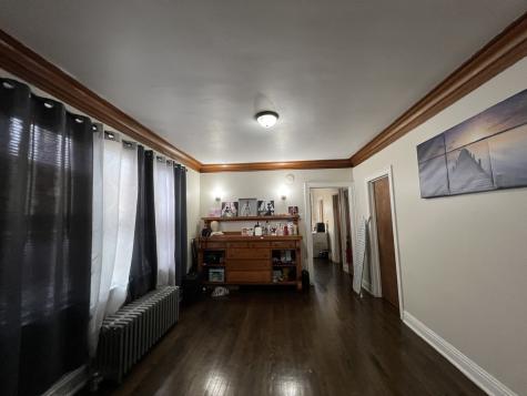 8242 South Houston Avenue Chicago IL 60617