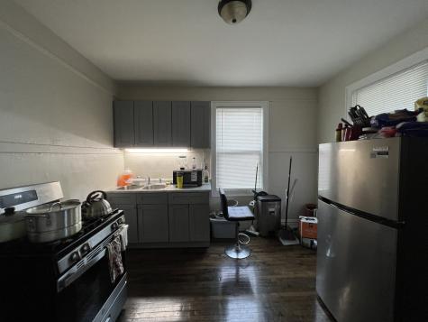 8242 South Houston Avenue Chicago IL 60617