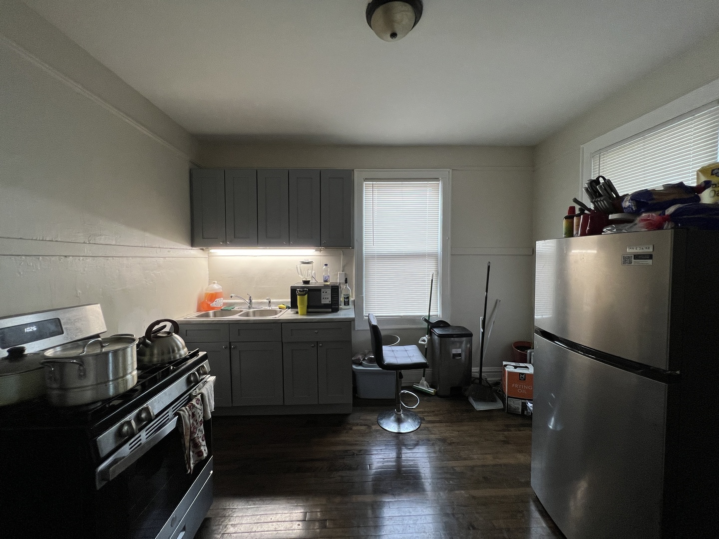 8242 South Houston Avenue Chicago IL 60617