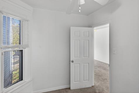 824 East 89th Place Chicago IL 60619