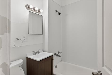 824 East 89th Place Chicago IL 60619