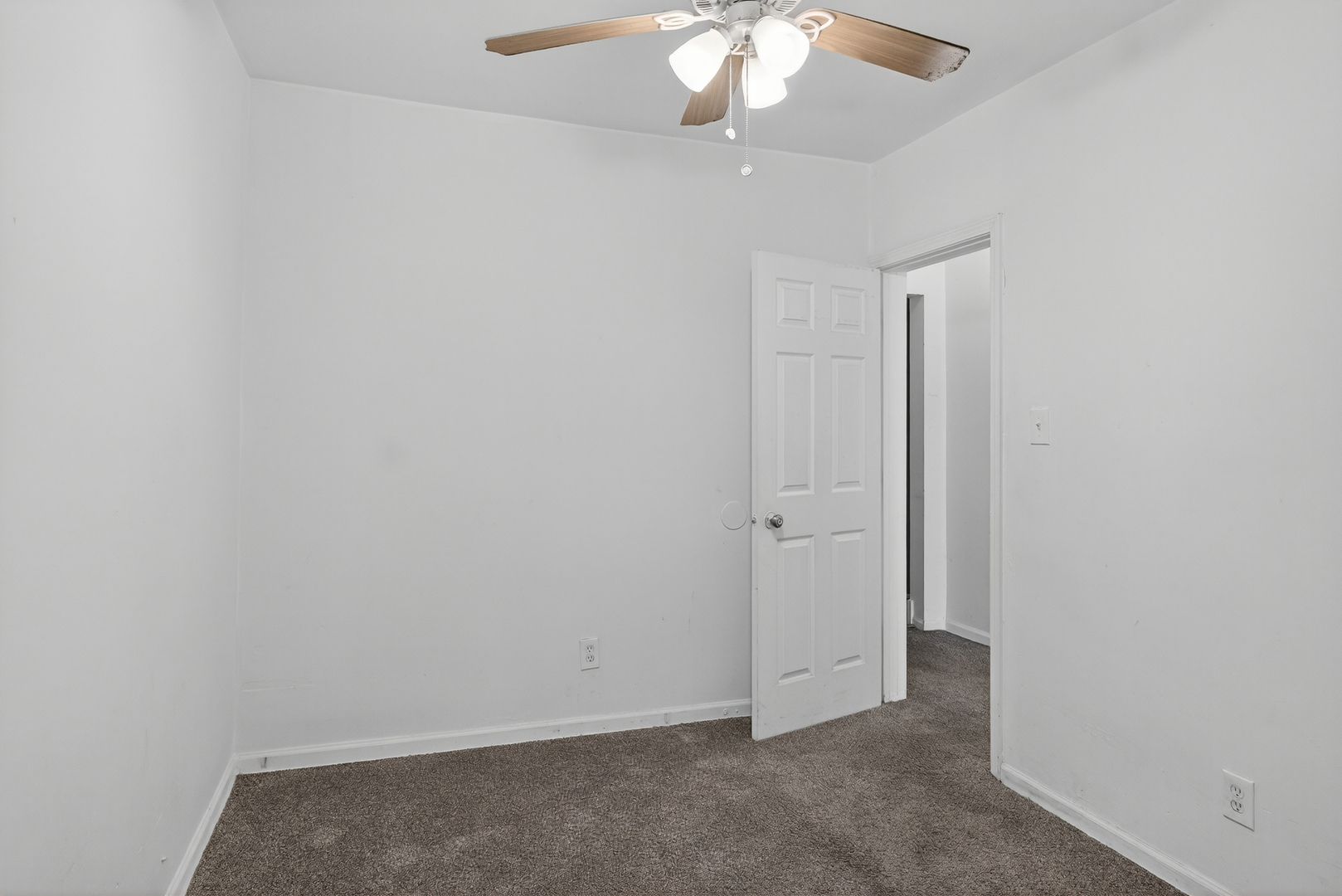 824 East 89th Place Chicago IL 60619