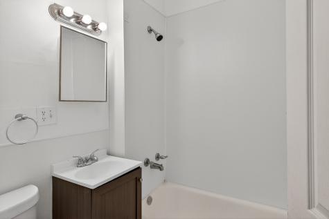 824 East 89th Place Chicago IL 60619