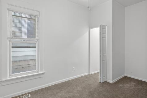 824 East 89th Place Chicago IL 60619