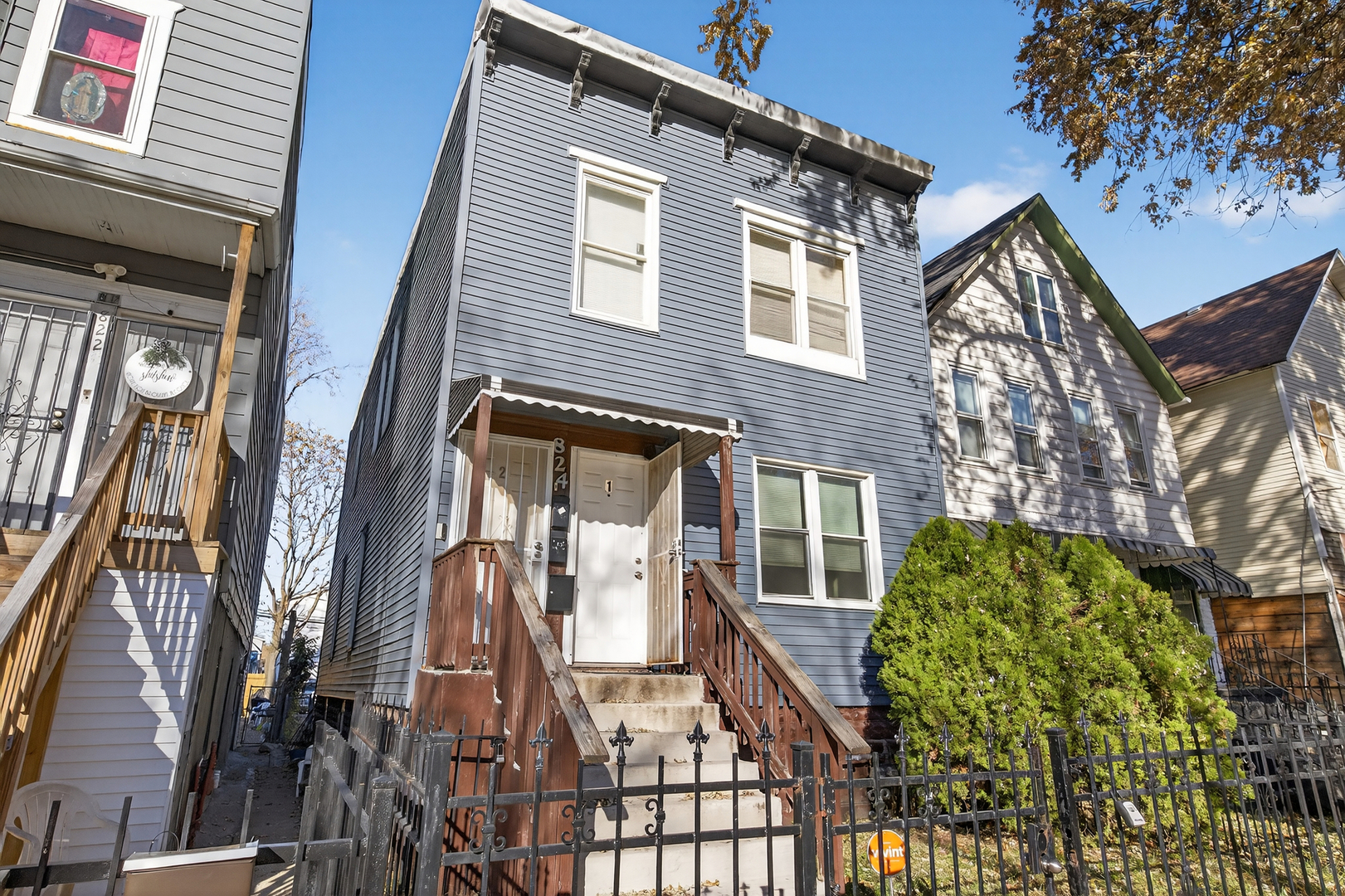 824 East 89th Place Chicago IL 60619