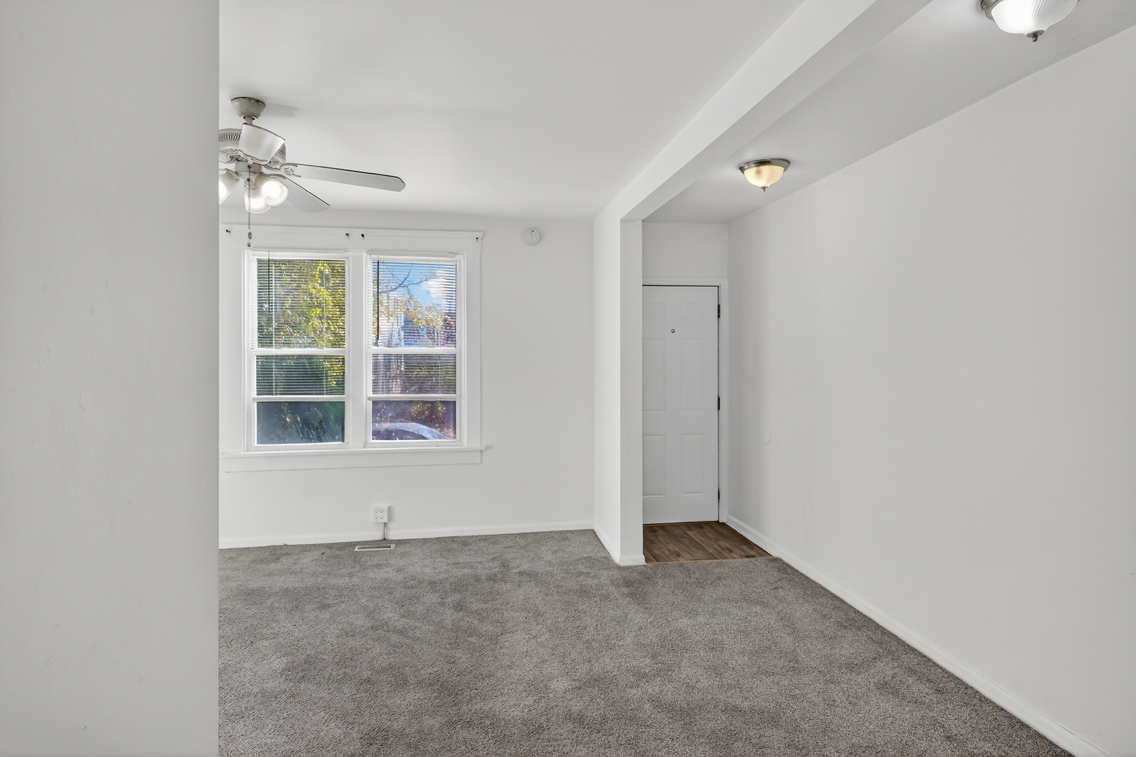 824 East 89th Place Chicago IL 60619