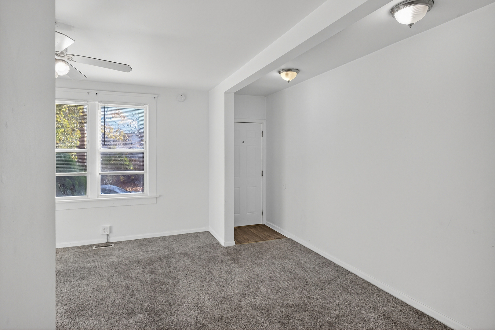 824 East 89th Place Chicago IL 60619