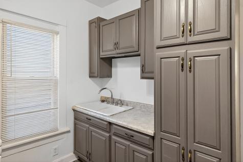 824 East 89th Place Chicago IL 60619