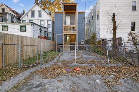 824 East 89th Place Chicago IL 60619