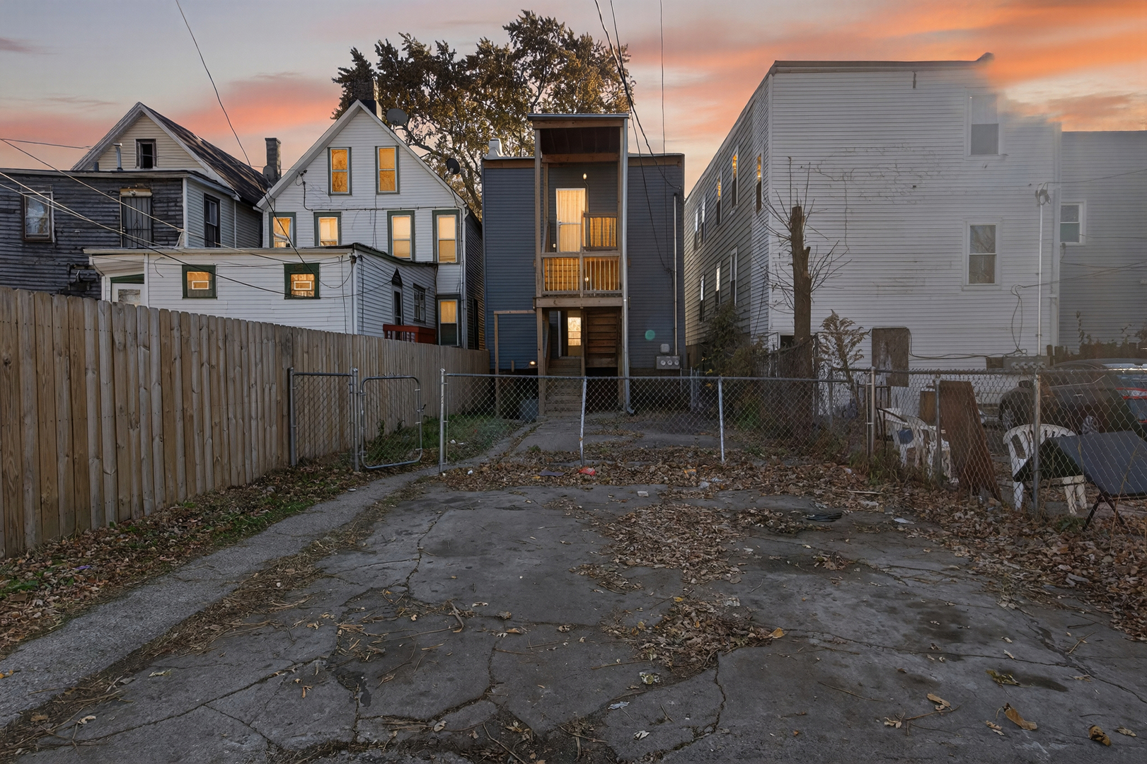 824 East 89th Place Chicago IL 60619