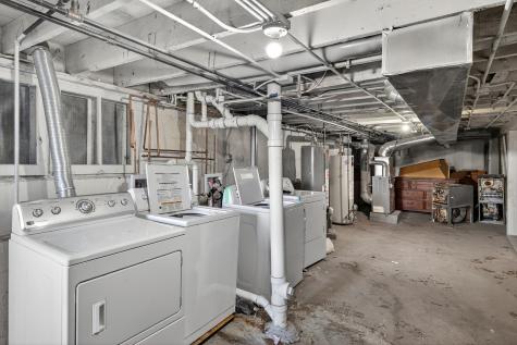 824 East 89th Place Chicago IL 60619