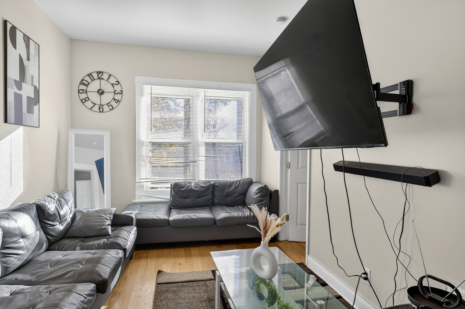 824 East 89th Place Chicago IL 60619