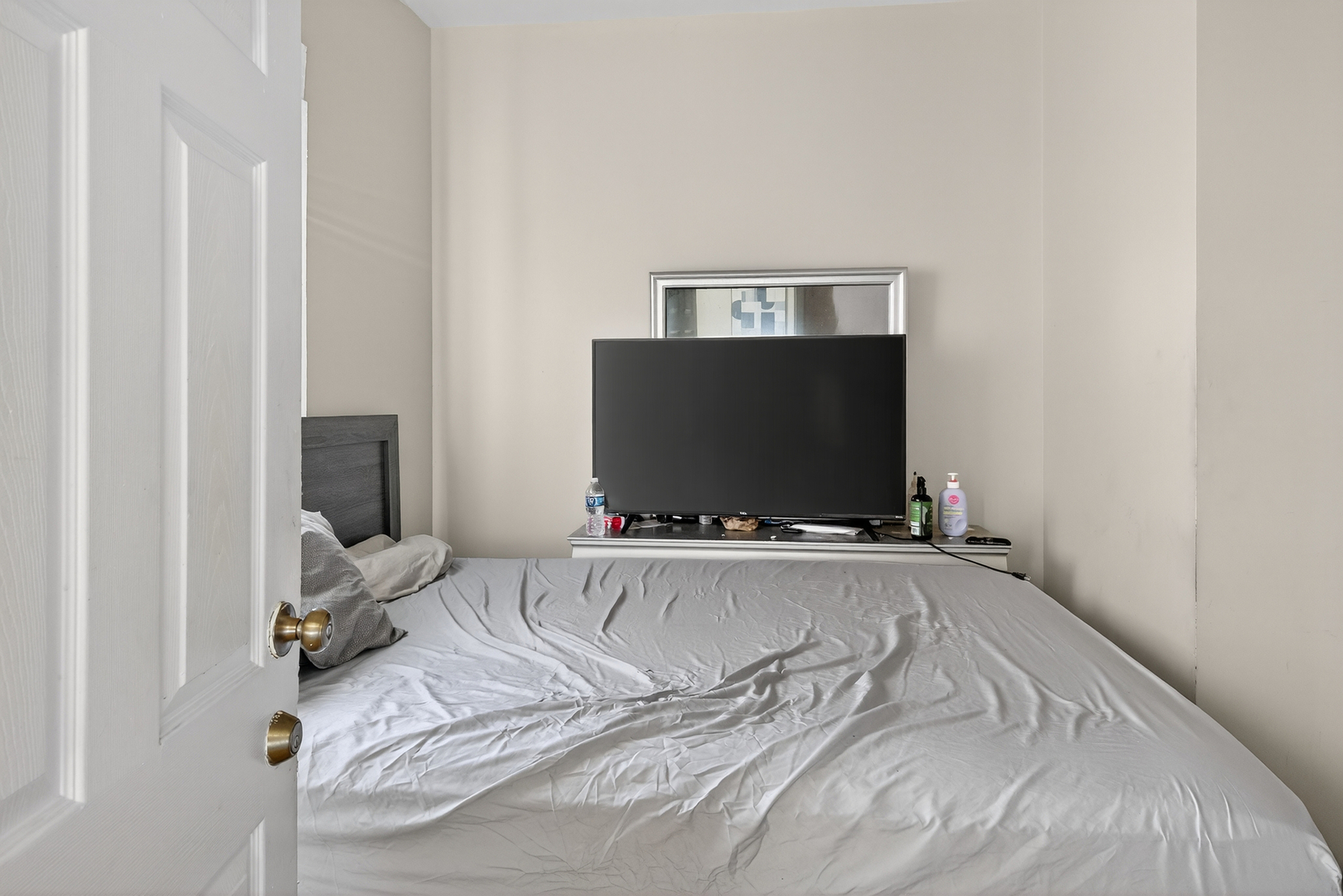824 East 89th Place Chicago IL 60619