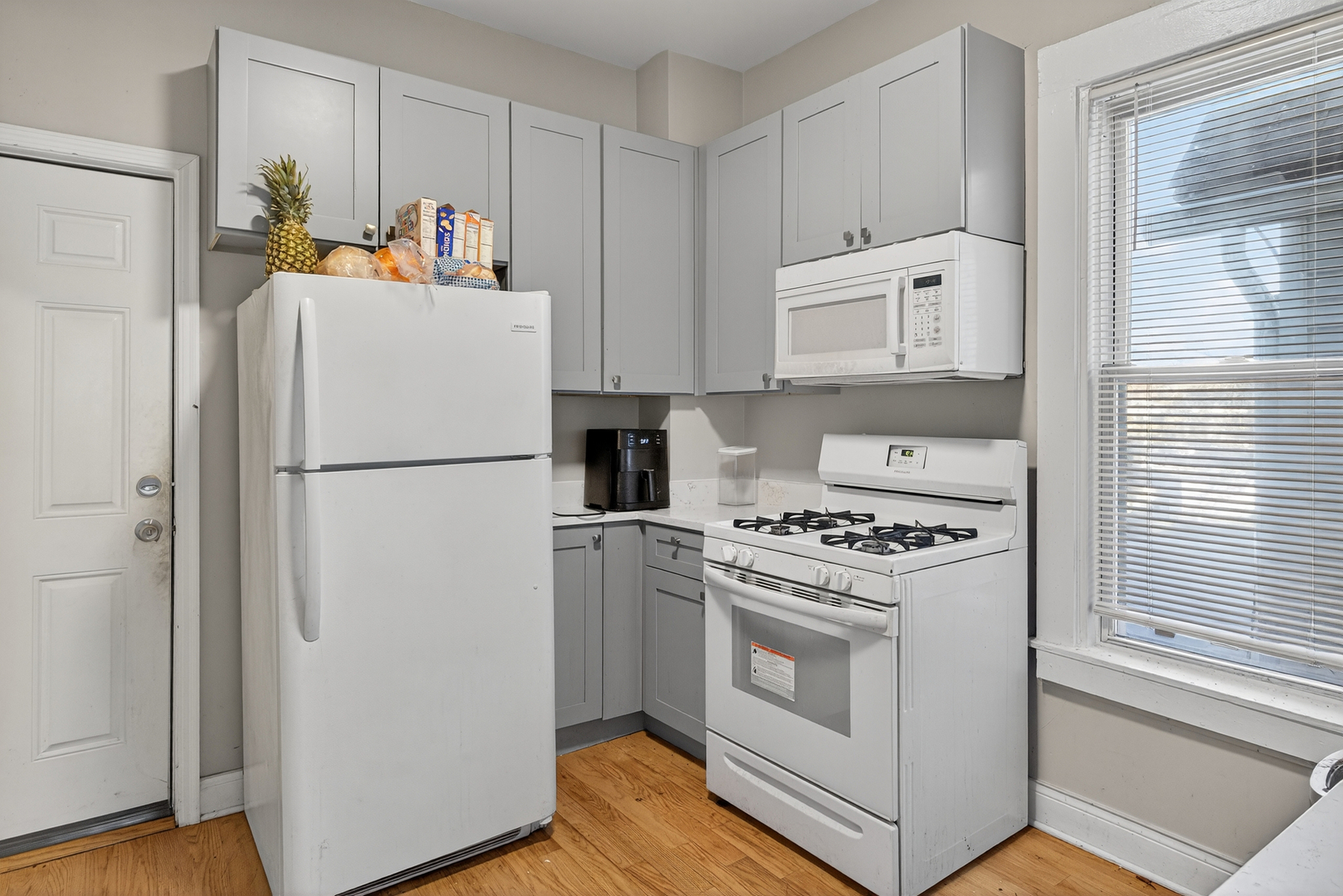824 East 89th Place Chicago IL 60619