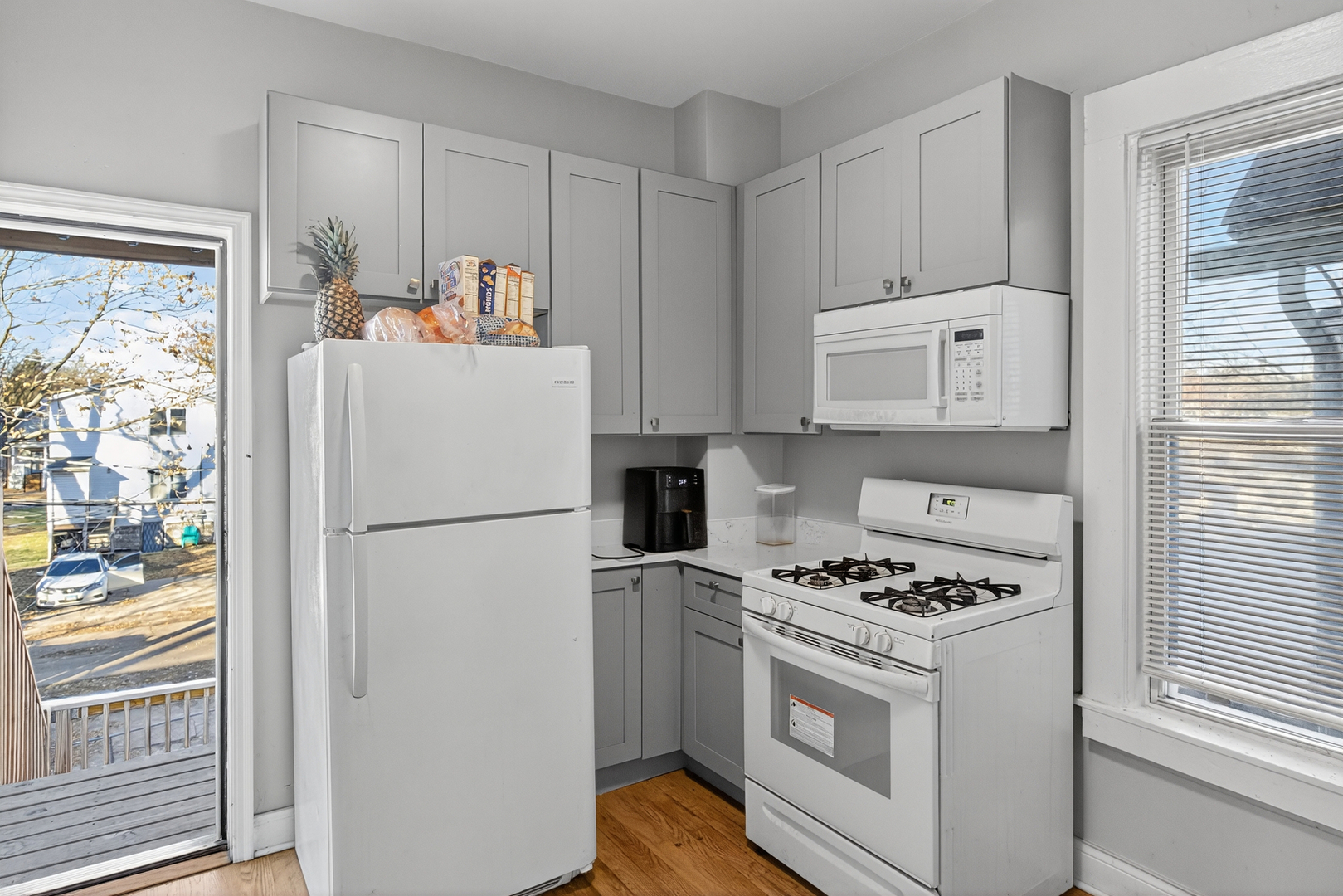 824 East 89th Place Chicago IL 60619
