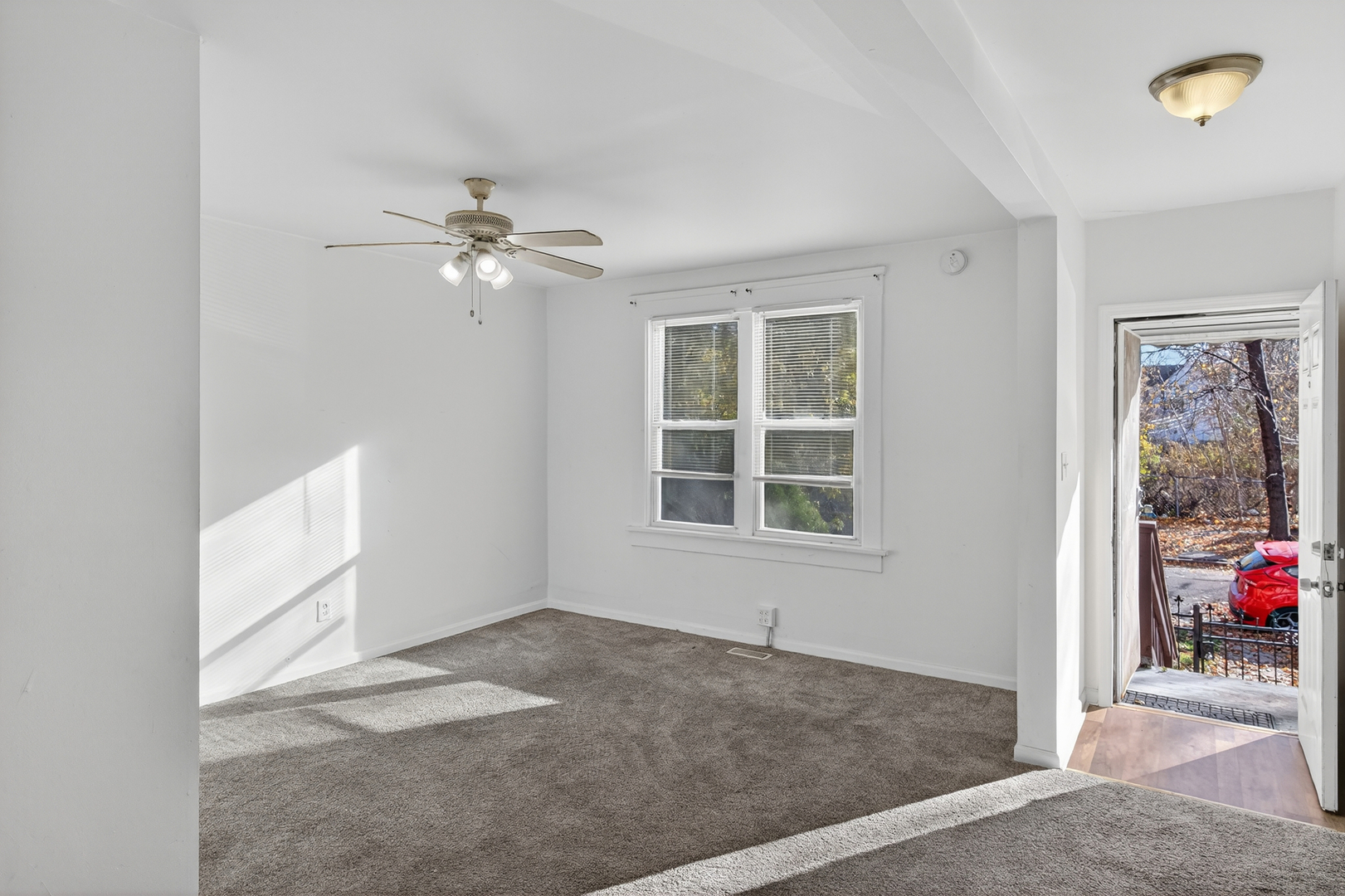 824 East 89th Place Chicago IL 60619