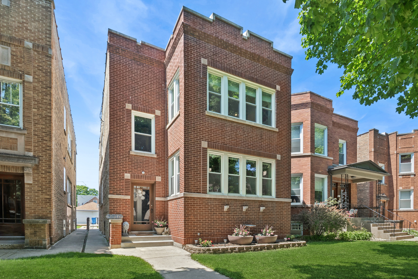 5010 North Major Avenue Chicago IL 60630