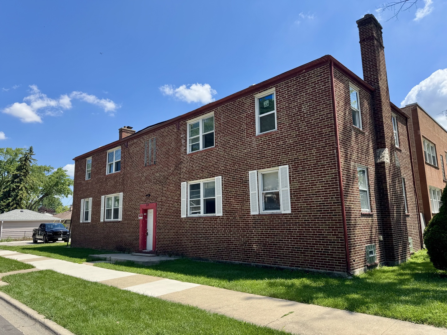 915 Bellwood Avenue Bellwood IL 60104