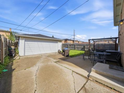 292 Bensley Avenue Calumet City IL 60409