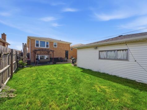 292 Bensley Avenue Calumet City IL 60409