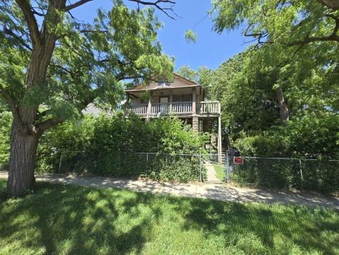630 Belle Court Phoenix IL 60426