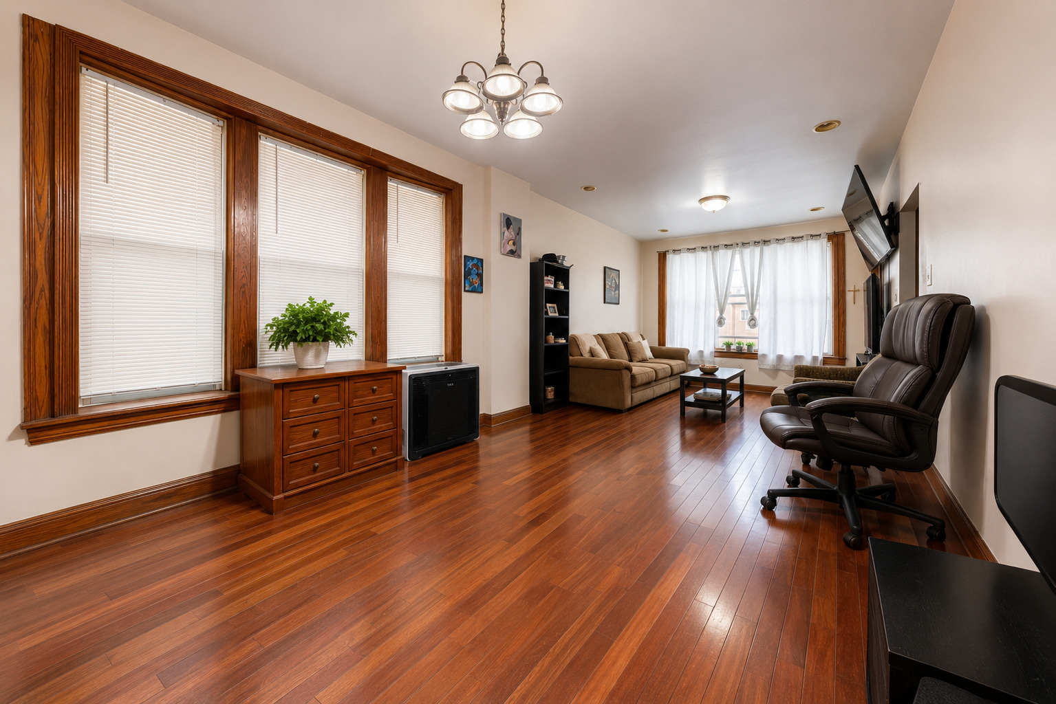 5619 South Wood Street Chicago IL 60636