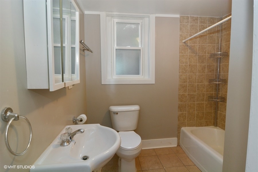 2248 North Southport Avenue Chicago IL 60614