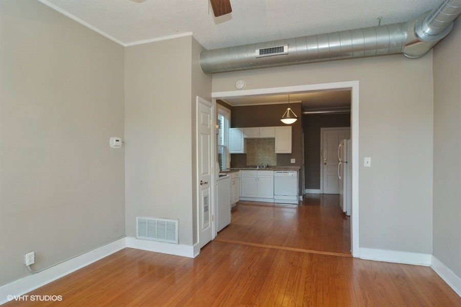 2248 North Southport Avenue Chicago IL 60614