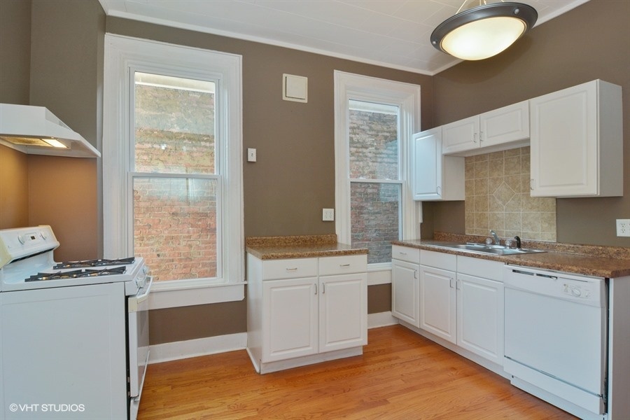 2248 North Southport Avenue Chicago IL 60614