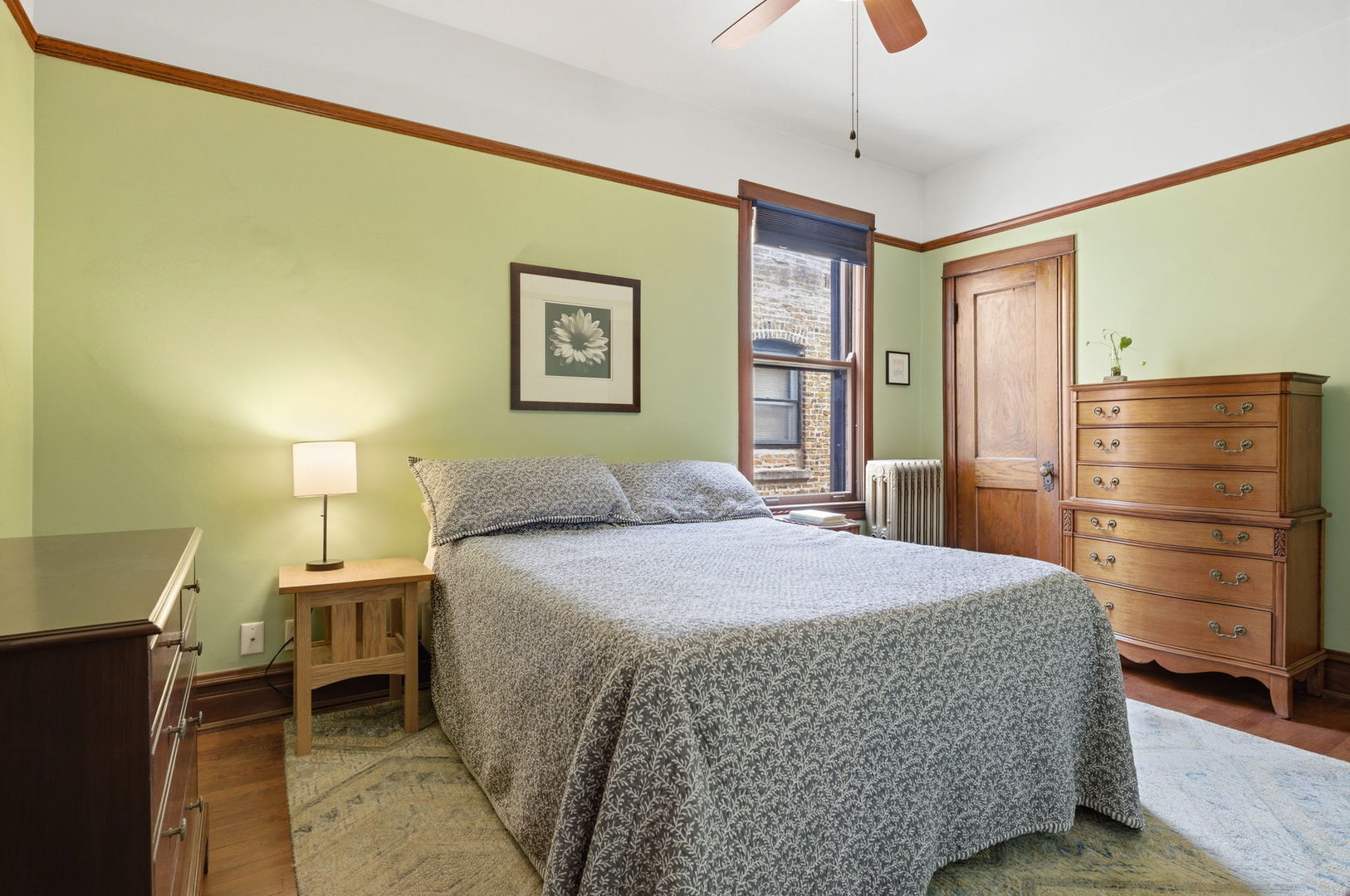 5227 North Glenwood Avenue Chicago IL 60640