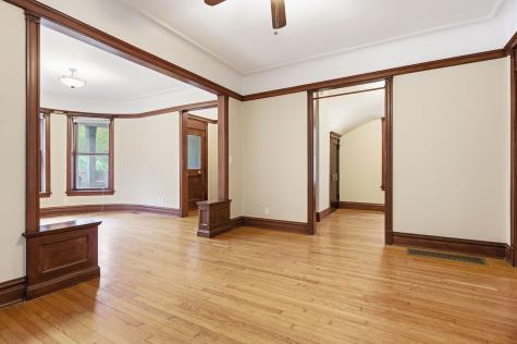 5227 North Glenwood Avenue Chicago IL 60640