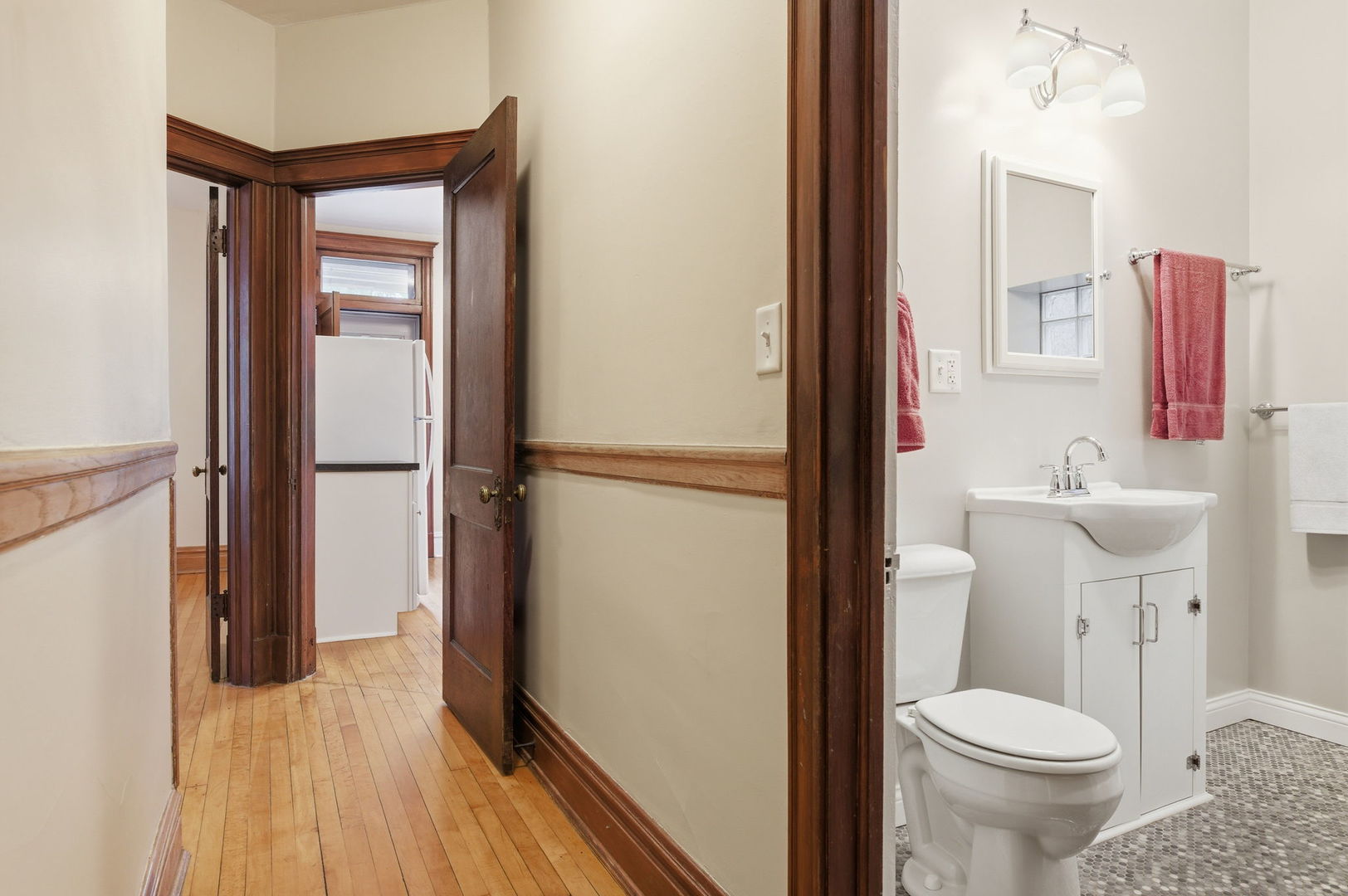 5227 North Glenwood Avenue Chicago IL 60640
