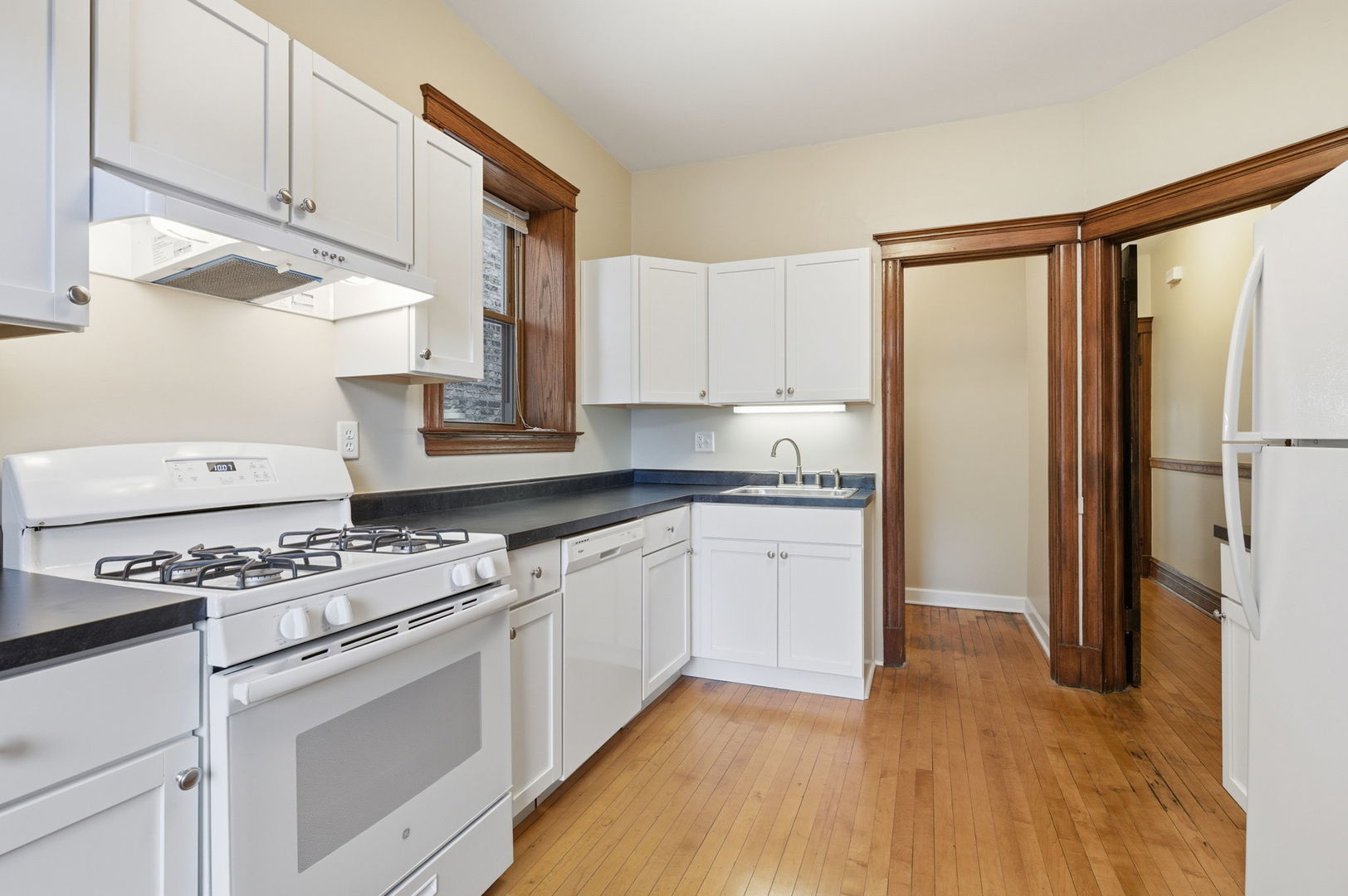 5227 North Glenwood Avenue Chicago IL 60640