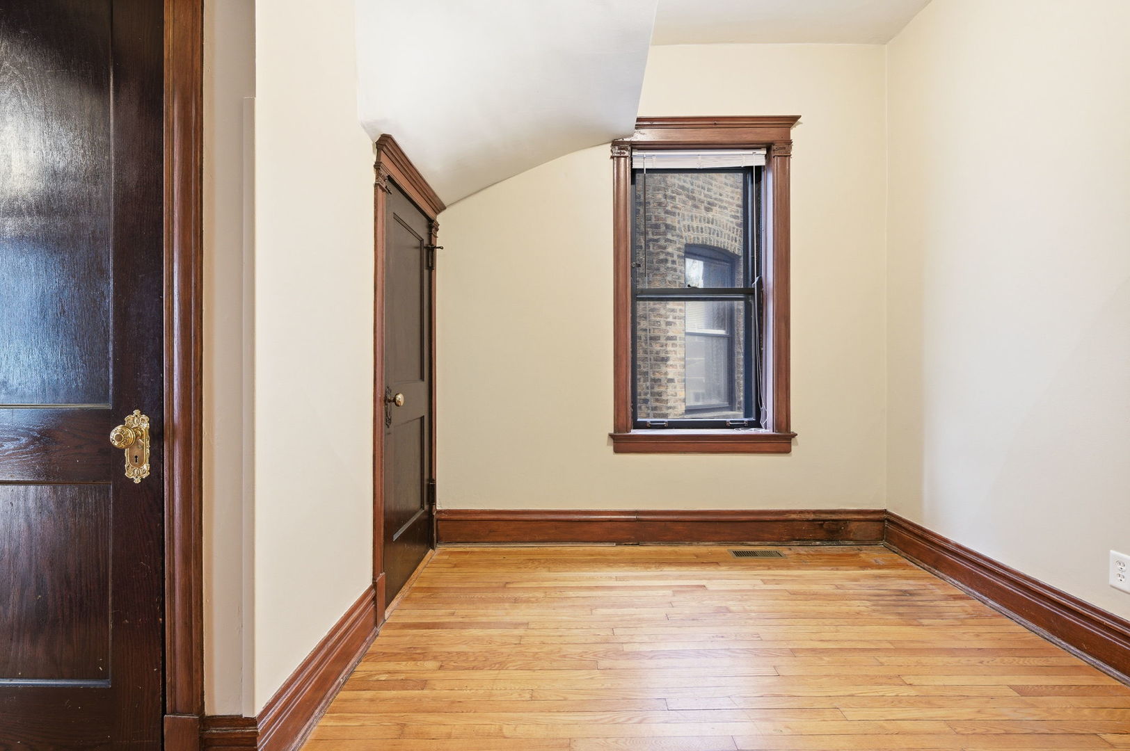 5227 North Glenwood Avenue Chicago IL 60640