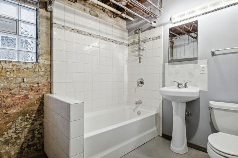 5227 North Glenwood Avenue Chicago IL 60640