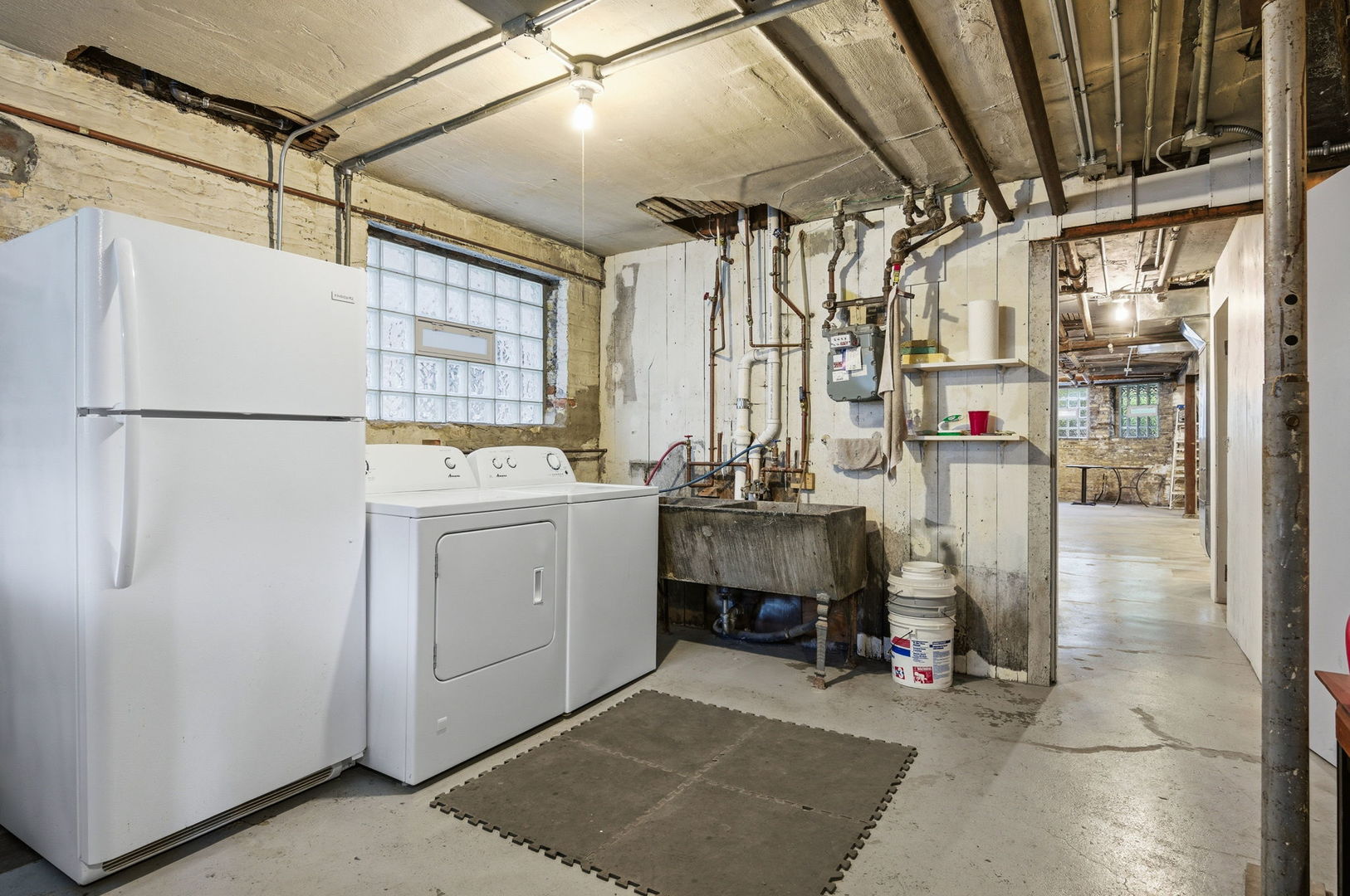 5227 North Glenwood Avenue Chicago IL 60640