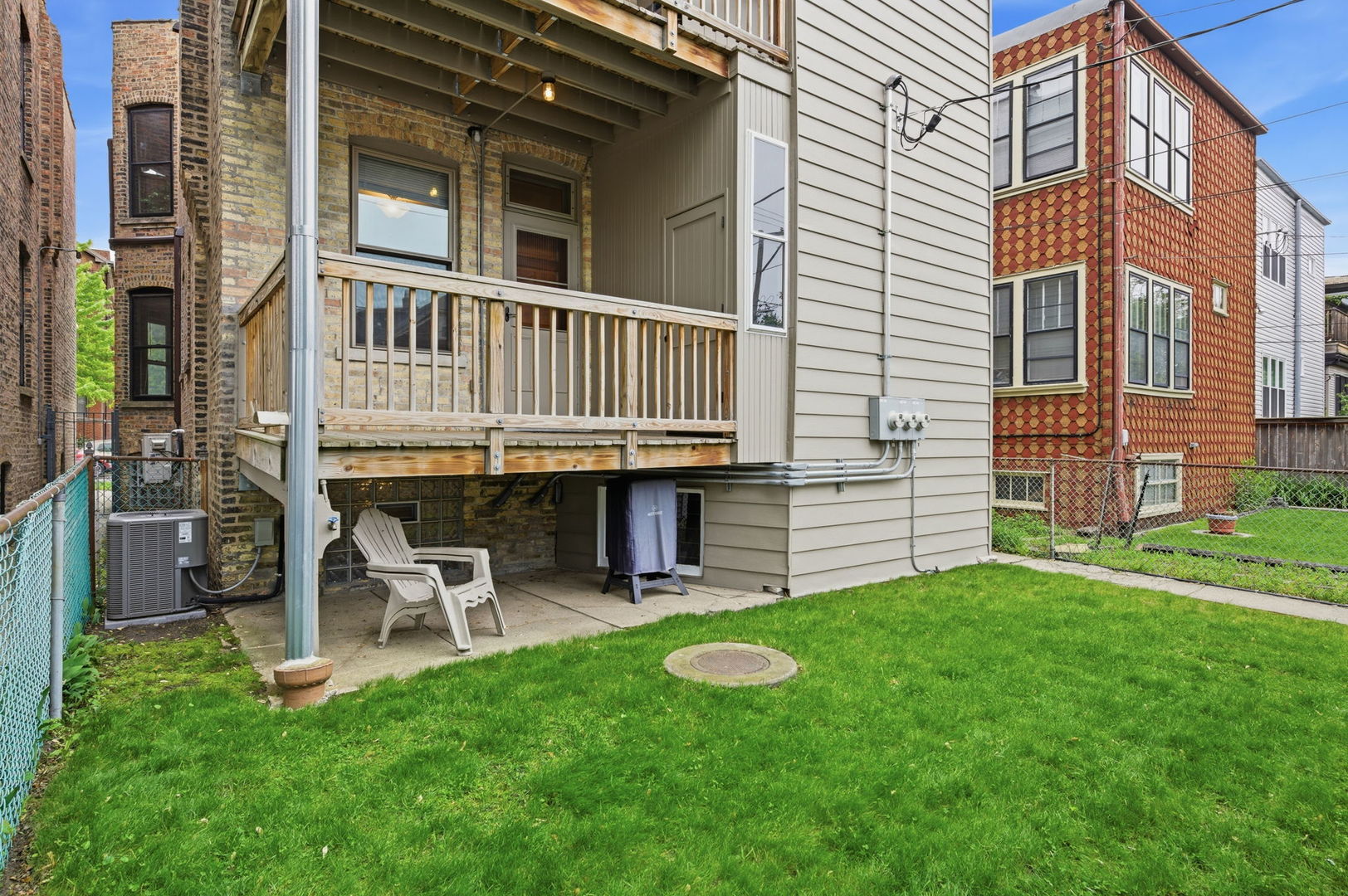 5227 North Glenwood Avenue Chicago IL 60640