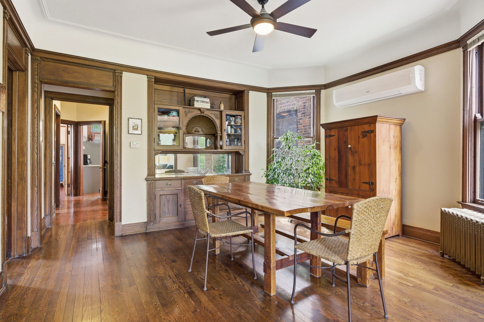 5227 North Glenwood Avenue Chicago IL 60640